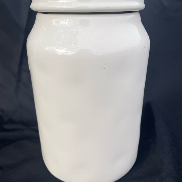 Rae Dunn 'HUGS' Jar - Picture 2 of 3